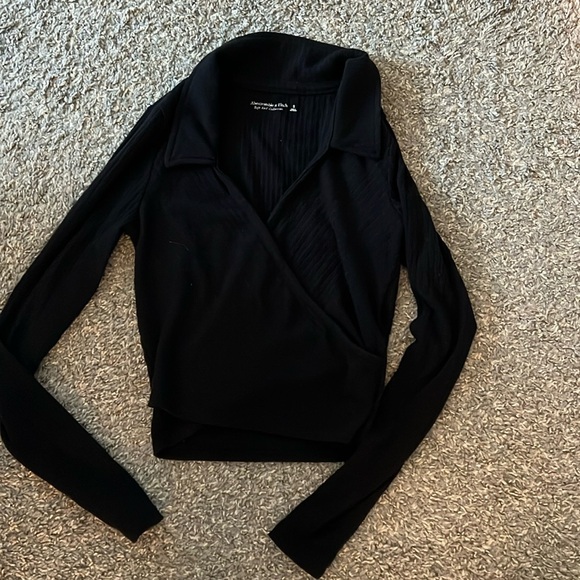 Abercrombie Deep V Crop top - Picture 1 of 4
